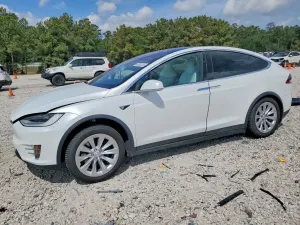Tesla Model X 2020