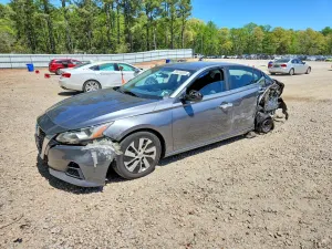 Nissan Altima 2.5L 4 2020