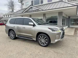 Lexus LX 5.7L 8 2017