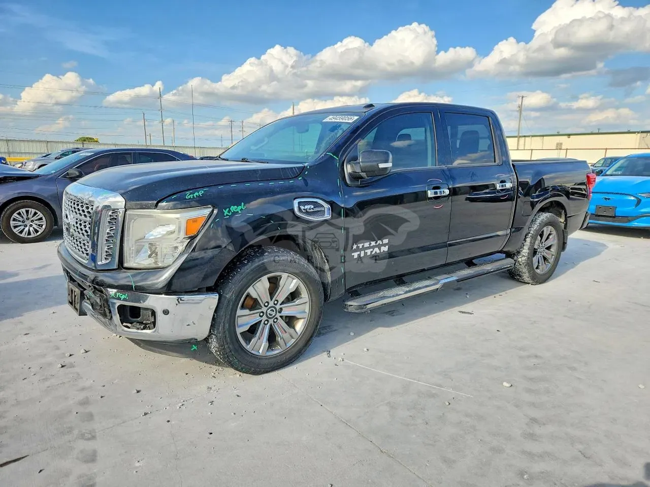 Nissan Titan 5.6L 8 2017