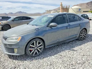 Volkswagen Jetta 2.0L 4 2013