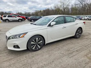 Nissan Altima 2.5L 4 2021