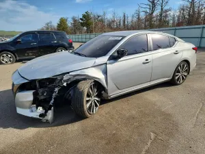 Nissan Altima 2.5L 4 2021