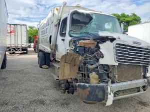 Freightliner Business Class M2 9.0L 6 2019