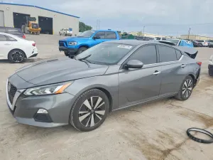 Nissan Altima 2.5L 4 2022