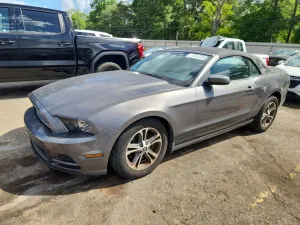 Ford Mustang 3.7L 6 2014