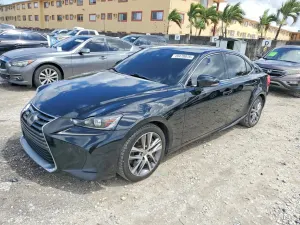 Lexus IS 2.0L 4 2020