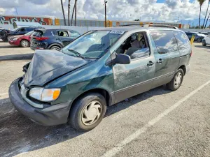 Toyota Sienna 3.0L 6 2000