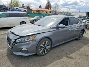 Nissan Altima 2.5L 4 2021