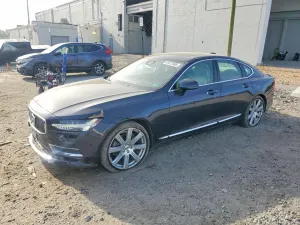 Volvo S90 2.0L 4 2017