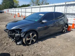 Volkswagen Golf 2L 4 2015