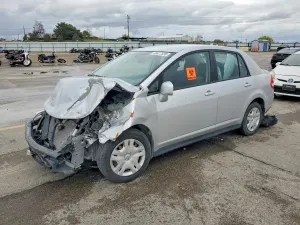 Nissan Versa 1.8L 4 2010