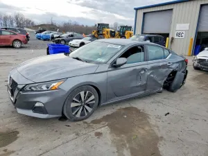 Nissan Altima 2.5L 4 2021