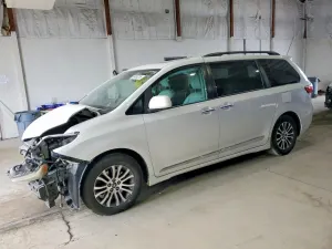 Toyota Sienna 3.5L 6 2019