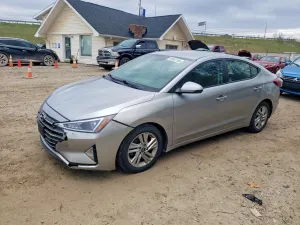 Hyundai Elantra 2.0L 4 2020