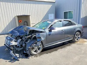 Audi A4 2.0L 4 2018