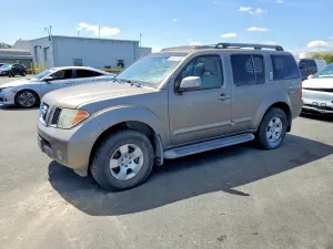 Nissan Pathfinder 4.0L 6 2005