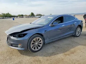 Tesla Model S 2018