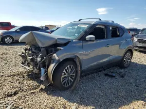 Nissan Kicks 1.6L 4 2023