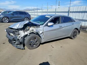 Hyundai Elantra 2.0L 4 2021