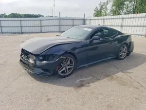 Ford Mustang 2.3L 4 2024