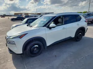Nissan Rogue 2.5L 4 2021