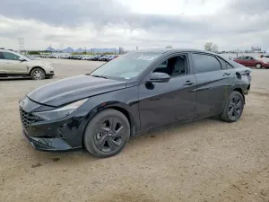 Hyundai Elantra 2.0L 4 2023