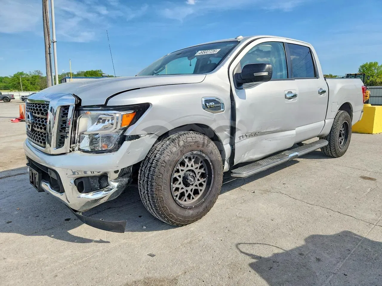 Nissan Titan 5.6L 8 2017
