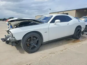 Dodge Challenger 5.7L 8 2015