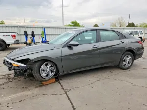 Hyundai Elantra 2.0L 4 2024