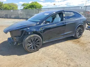Tesla Model X 2022