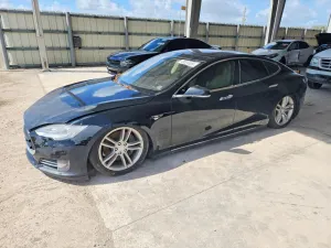 Tesla Model S 2013