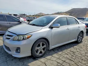 Toyota Corolla 1.8L 4 2013