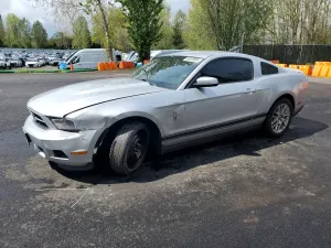 Ford Mustang 3.7L 6 2012