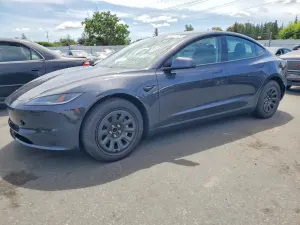 Tesla Model 3 2025
