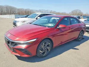 Hyundai Elantra 2.0L 4 2025