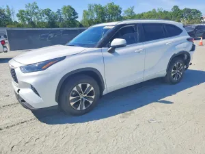 Toyota Highlander 2.4L 4 2024