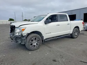 Nissan Titan 5.6L 8 2021