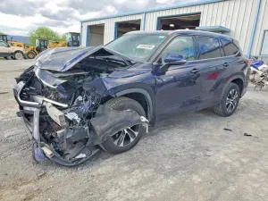 Toyota Highlander 3.5L 6 2020