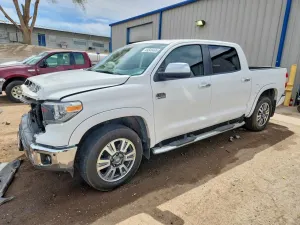 Toyota Tundra 5.7L 8 2020