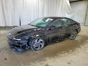 Hyundai Elantra 2.0L 4 2025