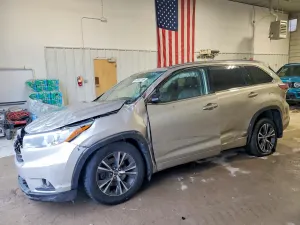 Toyota Highlander 3.5L 6 2016