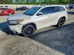 Toyota Highlander 3.5L 6 2016