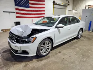 Volkswagen Passat 2.0L 4 2019