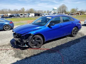 Hyundai Elantra 2.0L 4 2026
