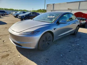 Tesla Model 3 2025