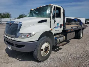 International DuraStar / 4000 6.7L 6 2018