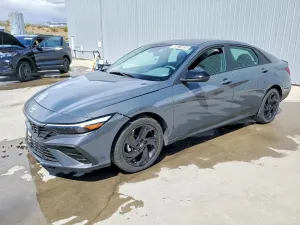 Hyundai Elantra 2.0L 4 2026