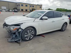 Nissan Altima 2.5L 4 2020