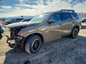 Nissan Pathfinder 3.5L 6 2024